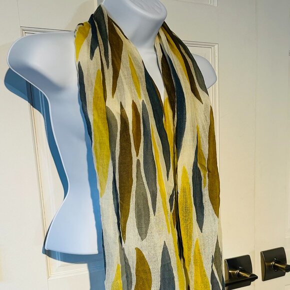 Lightweight tasseled scarf from Coldwater Creek - Picture 4 of 6